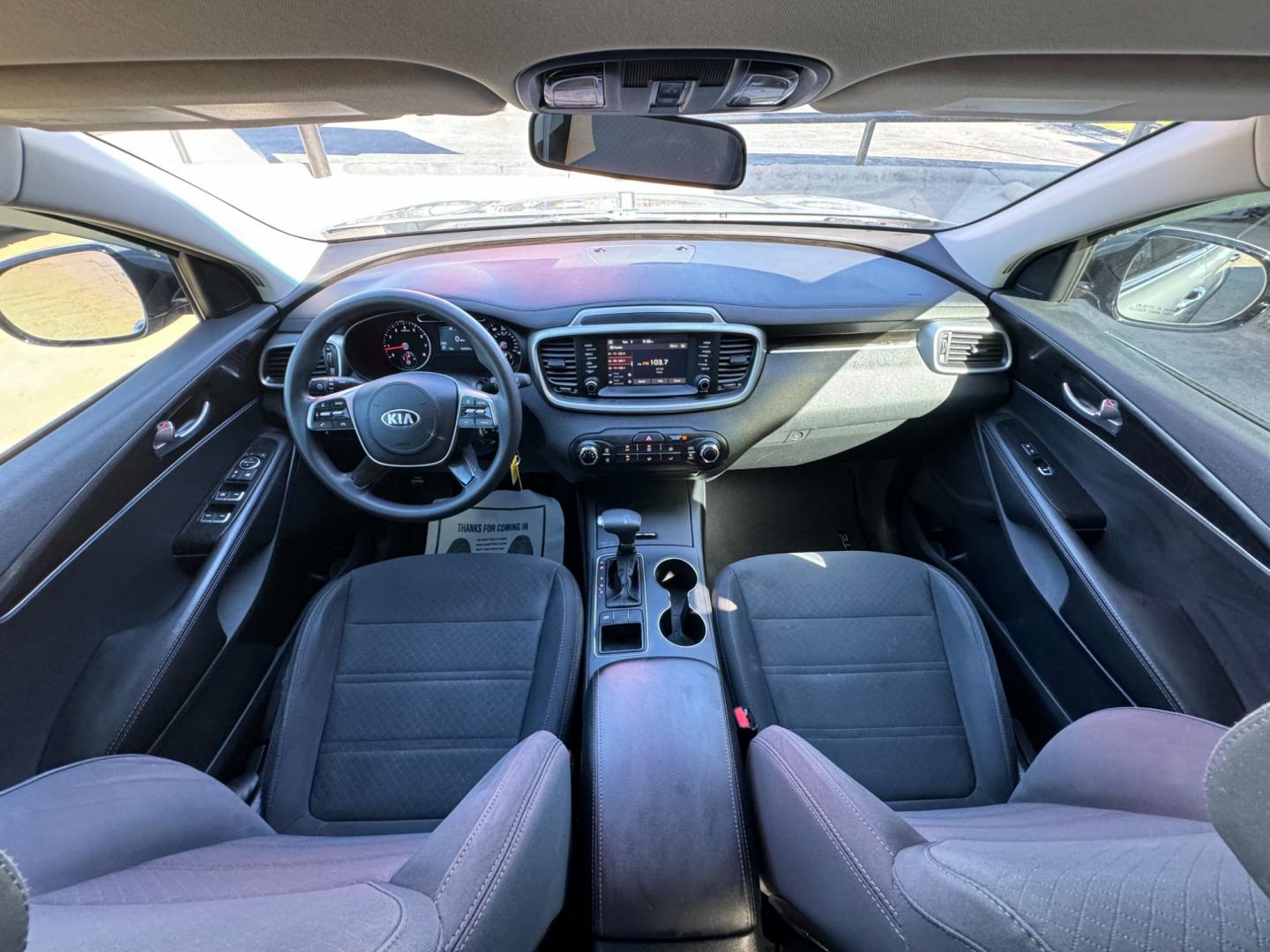 2019 SILVER KIA SORENTO LX; L (5XYPG4A30KG) , located at 5900 E. Lancaster Ave., Fort Worth, TX, 76112, (817) 457-5456, 0.000000, 0.000000 - Photo#17